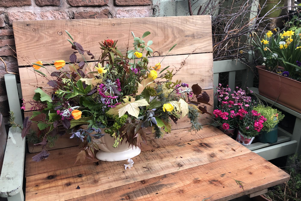 Laura Tuer Flower arrangement