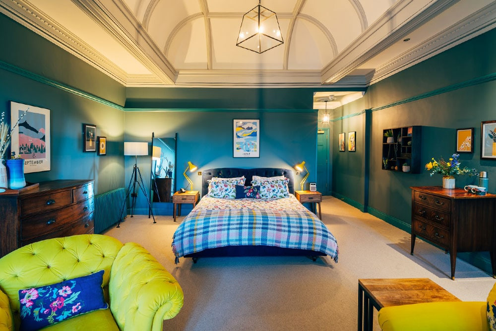 joules-suite-hotel-bedroom.