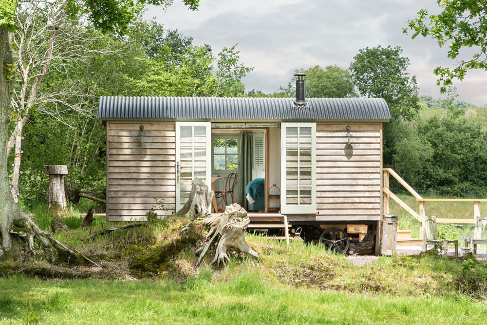 Another place the. lake shepherd hut exterior 