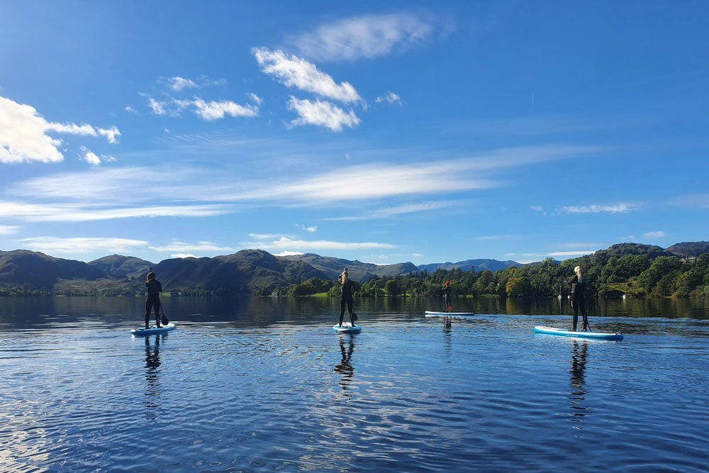 Joules illustration stand up paddle boarding 