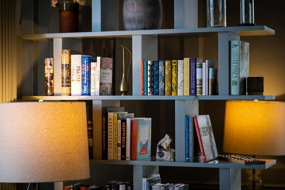 Image of a bookshelf  