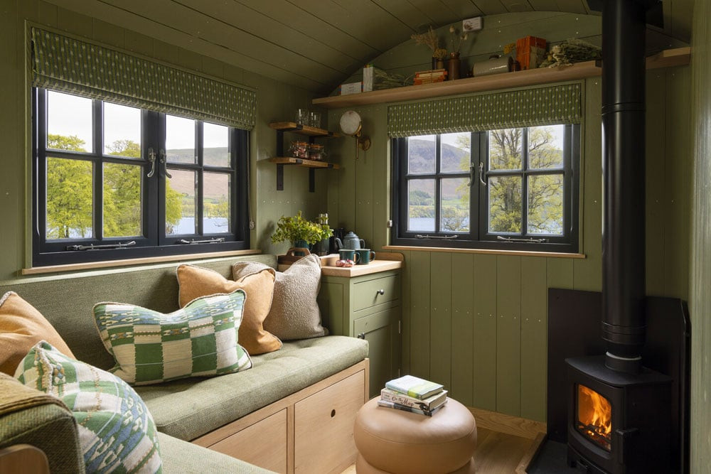 couple shepherd hut living