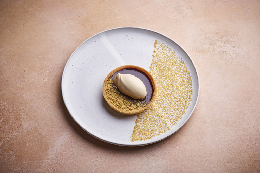 Millionaires Tart at Rampsbeck Another Place, The Lake